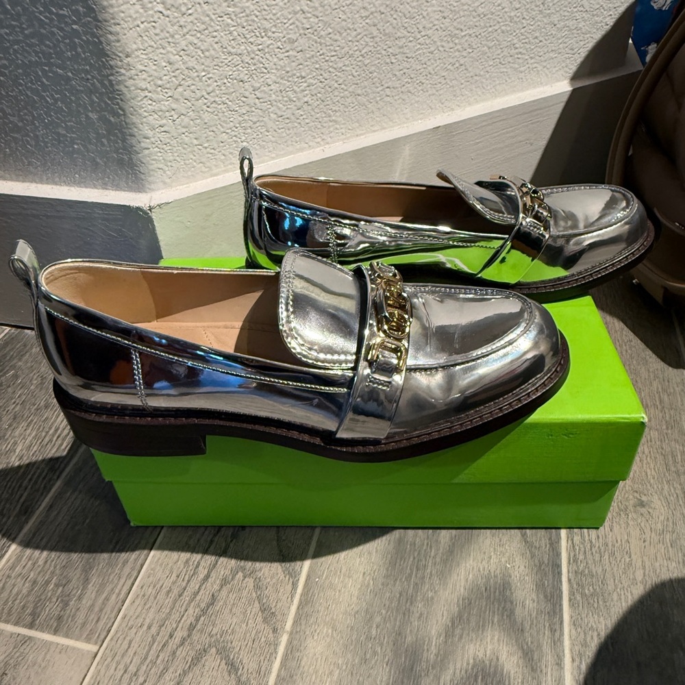 Sam Edelman Christy Silver Metallic Leather Women's Loafers with Chain Accent - Picture 4 of 9